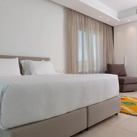 The Tower At St Raphael 3* 利马索尔